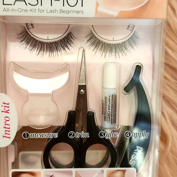 Brand New KISS LASH-101 False Eyelashes - Picture 3 of 3